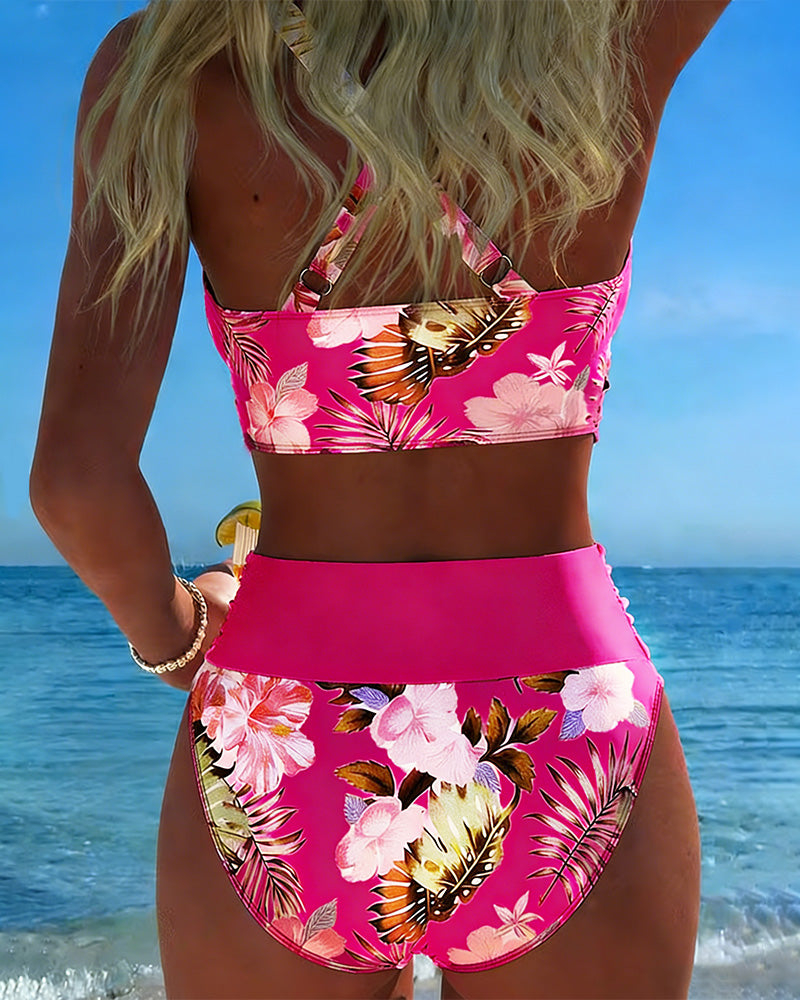 Bikini with kontrastierendem Blumenmuster and Schlitz