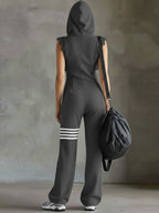Danielle - Retro Sport-Jumpsuit with Kapuze and Streifen