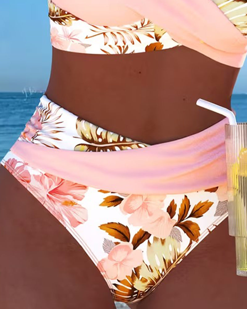 Bikini with kontrastierendem Blumenmuster and Schlitz