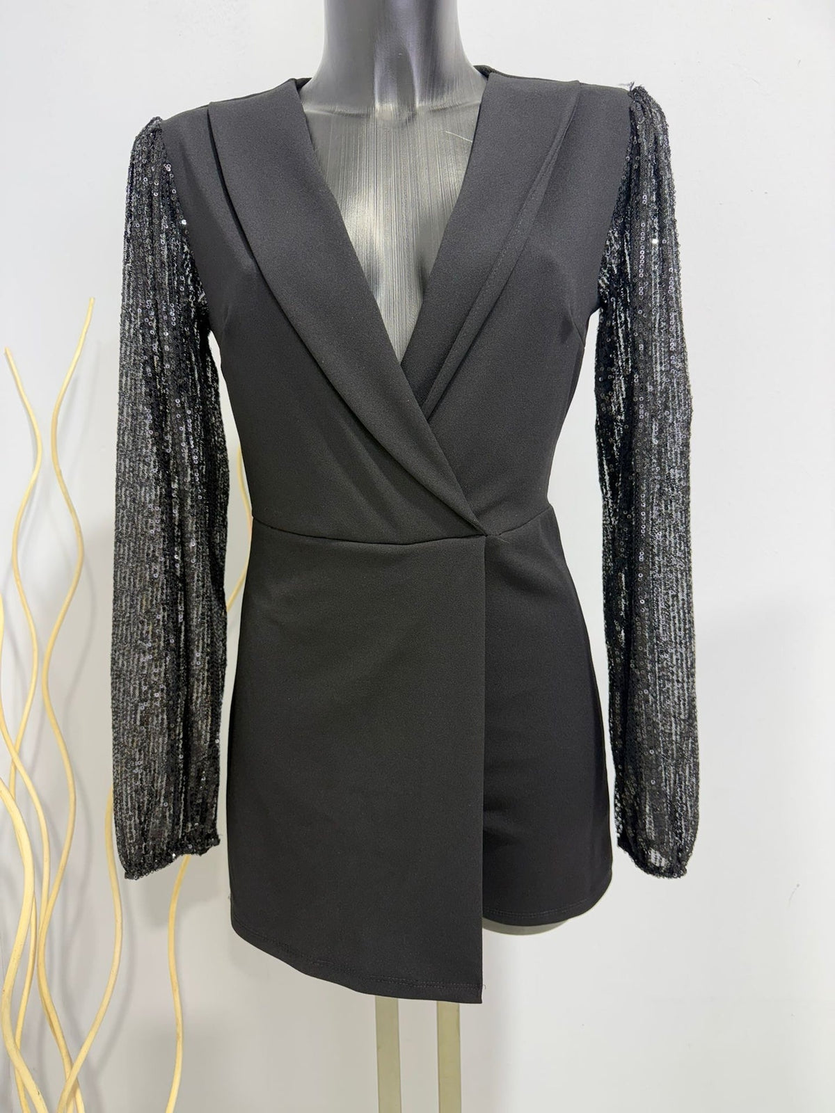 Araminta – Elegantr schwarzer Jumpsuit