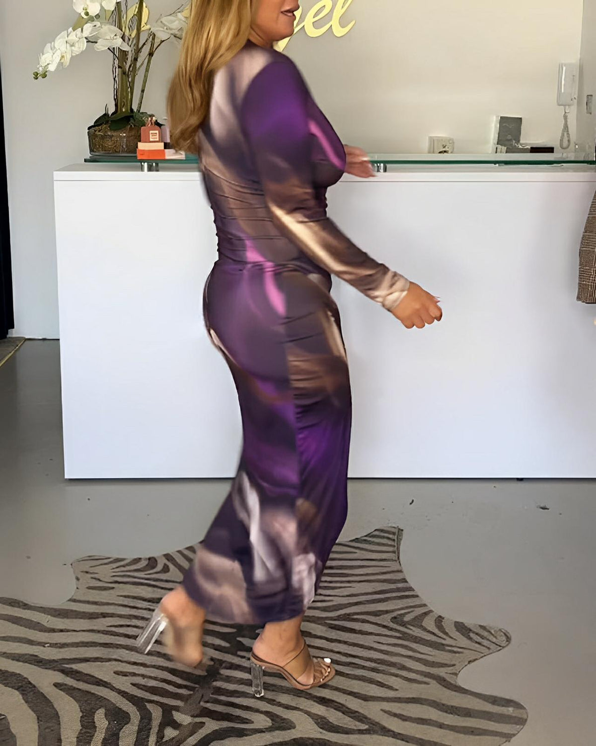 Chic & Effortless – The V-Neck Maxi Every Woman Needs