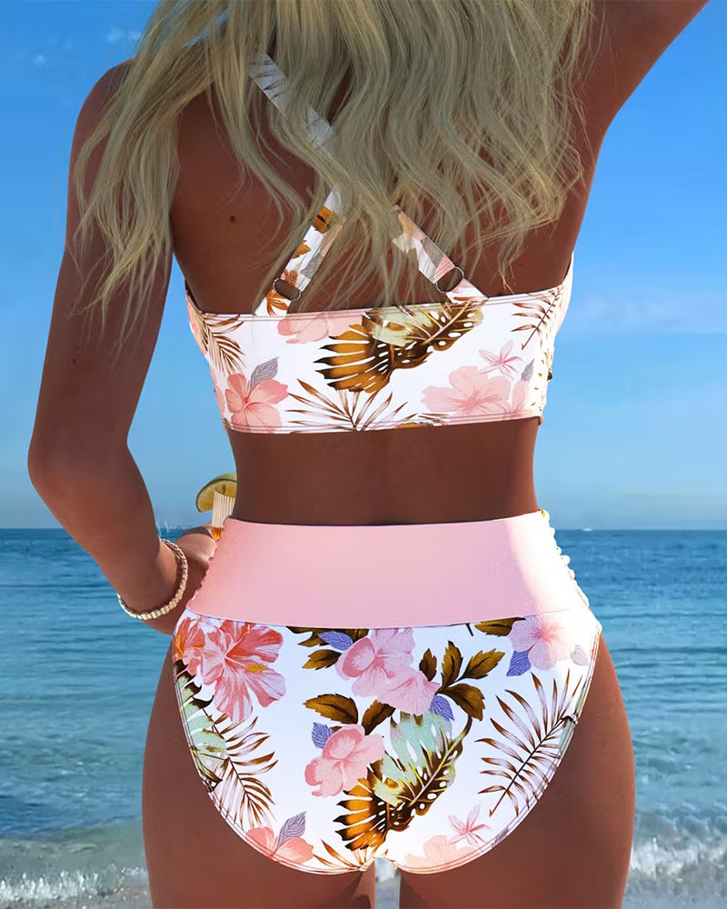 Bikini with kontrastierendem Blumenmuster and Schlitz