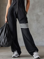Danielle - Retro Sport-Jumpsuit with Kapuze and Streifen